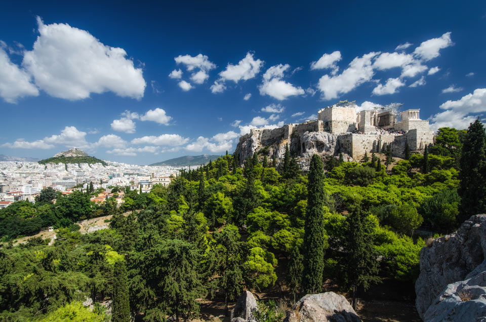 Pogled na Akropolj i grad Atinu